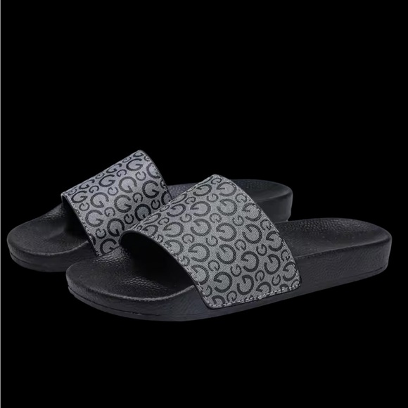 SOLD Men Comfy Sandal Slides - Picture 4 of 4